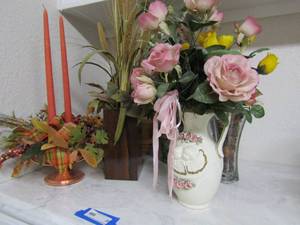 lot 26 image: Lot- vases, baskets, floral arrangements, and more