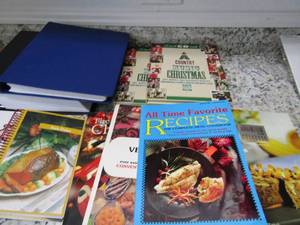 lot 113 image: Lot of cook book and recipes