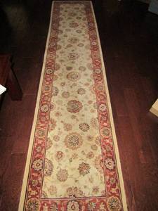 lot 125 image: Nourisan 2000 Wools of New Zealand hall runner 26 X 12 FEET