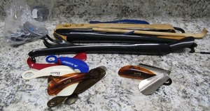 lot 132 image: Lot of back scratchers, shoe puller and shoe inserts