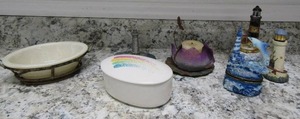 lot 140 image: Soap dish sitter, 2 trinket boxes,  and dolphin light