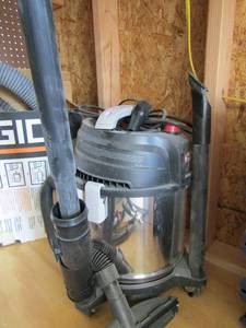 lot 190 image: Porter cable shop vac all attachments