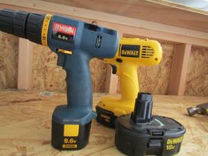 lot 183 image: Ryobi 9.6V battery power drill no charger DeWalt 18 volt drill with charger