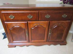 lot 205 image: BUFFET   2 drawers w under storage 2 doors 34x52x16