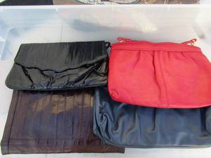 lot 238 image: Tote of handbags and purses in good condition