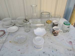 lot 240 image: Kitchen coffee cups, soup cups, mason jars bowls etc.
