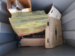 lot 279 image: Box of knobs and handles 1 restroom lock and handle