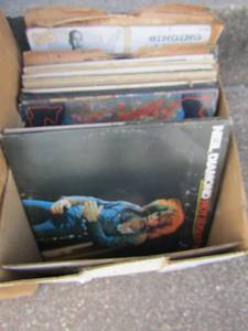 lot 282 image: Box of records- The lettermen, Roberta Flack, Bette Midler and more