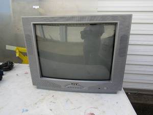 lot 290 image: 22 APEX television unknown working order