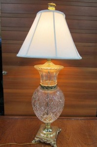 lot 68 image: LARGE & HEAVY 41 TALL GLASS LAMP, WORKING