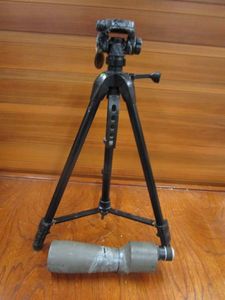 lot 71 image: BUSHNELL SPACEMASTER II SPOTTING SCOPE 15-45X ZOOM, VIVITAR TRIPOD