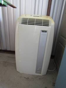 lot 2 image: DeLonghi AC unit eco mode A120EL 30 RW unk own working condition