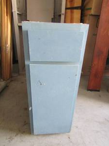 lot 9 image: Blue cabinet 1 drawer 1 door no top 30x11x25