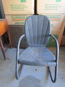 lot 20 image: Black outdoor rocking lawn chair