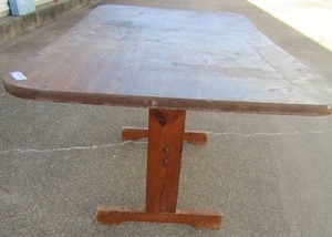 lot 31 image: Dining room table   29x59x39   not attached to base for moving purposes