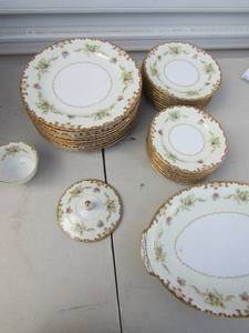 lot 37 image: Regal Sango china- 8 saucers, 1 platter,, 8 salad plates, 9 dinner plates, 1 cup