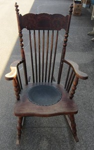 lot 49 image: Mint Vintage wooden rocking chair with leather seat 25x23x18