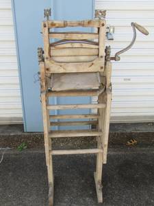 lot 54 image: Vintage wooden wash board stand mint condition 46x14x10