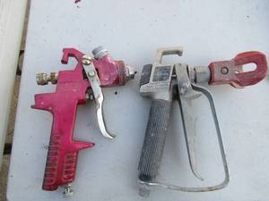 lot 67 image: 2 Wagner air spray guns