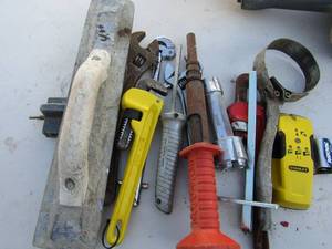 lot 68 image: Cresant wrenches, clamps, Stanley tools Ervin 12 Stanley charger