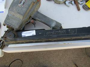 lot 69 image: Pasload air nail gun