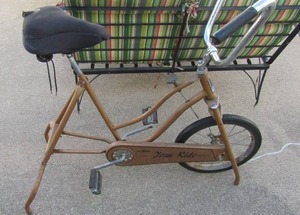 lot 75 image: AMF trim ride vintage exercise bike