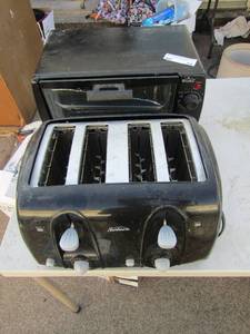 lot 88 image: Sunbeam 4 slot toaster,  rival mini toaster