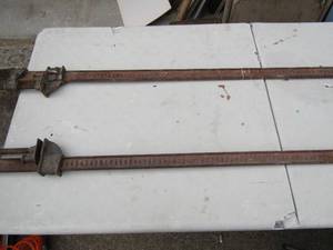 lot 199 image: large clamps  47 long x 2