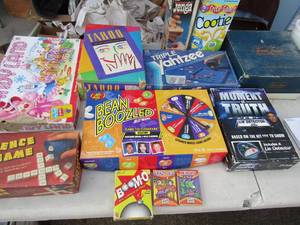 lot 222 image: Games- cootie, jenga, bean boozle, candy land and more