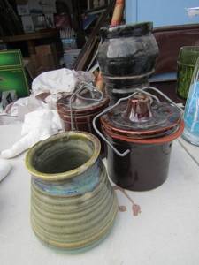 lot 226 image: Pottery pieces and 2 cannisters