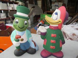 lot 238 image: Painted ceramic Daffy duck and jiminy cricket