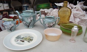 lot 267 image: Triumph plate 8,  Milk jug ,  green  glass saucers, and fall themed teapot sugarcream