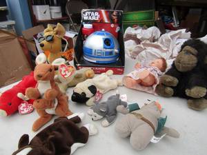 lot 273 image: TY beanies, star wars bubble blaster and stuffed animals