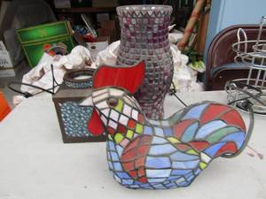 lot 278 image: Small square lamp 7 tall, stain glass rooster lamp, and vase