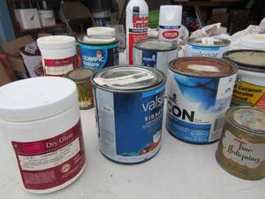 lot 277 image: Assorted 29 oz. paints ( white, black, tan, gray,)  4 dry glaze yellow spray epoxy