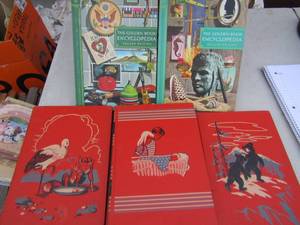 lot 289 image: Golden book encyclopedias x 2,    7 child craft books all good condition
