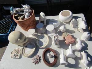 lot 309 image: Ceramics-napkin holder, bells, candle stand, pigs and other assorted animals