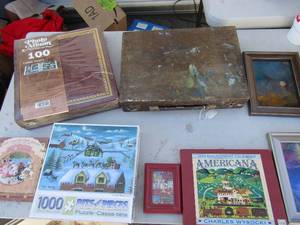 lot 330 image: Wood art box, 2 5x7 neon art, 1000 piece puzzle, NIP 100 Page large print photo album