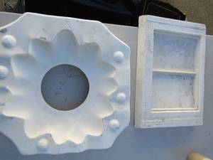 lot 419 image: 2 ceramic pieces