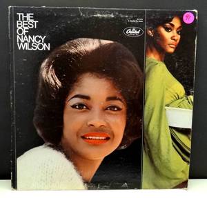 lot 91 image: CAPITOL RECORDS - THE BEST OF NANCY WILSON VINYL ALBUM