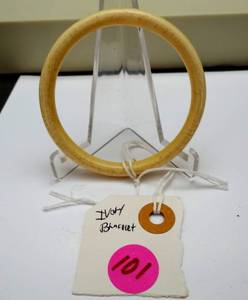 lot 101 image: BIG $$$ ITEM - VINTAGE SOLID IVORY BRACELET