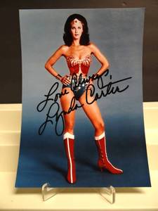 lot 122 image: WONDER WOMAN 5 X 7 PHOTO WITH LOVE ALWAYS, LYNDA CARTER SIGNATURE