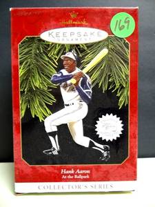 lot 169 image: 1997 HALLMARK KEEPSAKE CHRISTMAS ORNAMENT HANK AARON AT THE BALLPARK BRAVES - NIB