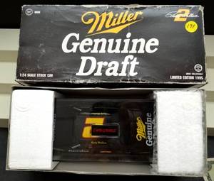 lot 171 image: Rusty Wallace #2 Miller Genuine Draft 1995 Thunderbird 124 BANK Action NASCAR $$$