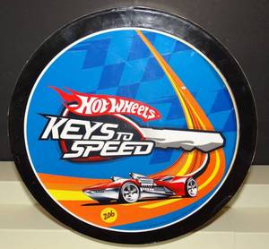 lot 206 image: HOT WHEELS 2010 Keys To Speed Set Howlin Heat Slam Blaster Gift Set