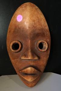 lot 256 image: HAND CARVED AUTHENTIC TRIBAL DAN MASK - Ivory Coast $$$$