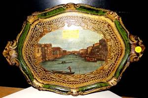 lot 280 image: VINTAGE 11 X 17 SERVING TRAY FEATURING VENICE, ITALY ORNATE SCENE
