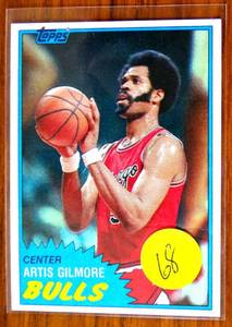lot 68 image: VINTAGE 1981-82 Topps #7 ARTIS GILMORE HOF NM
