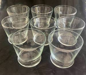 lot 158 image: 8 Fluted Glassware