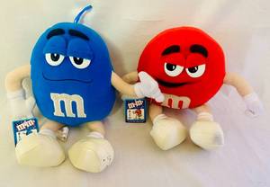 lot 174 image: M & M Characters Blue and Red